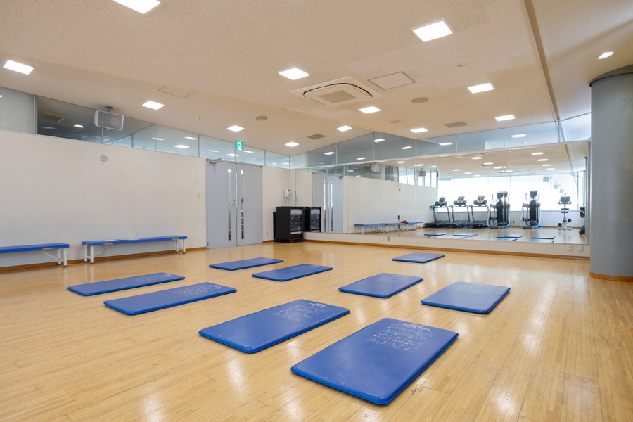 芦屋海浜公園水泳プールのストレッチ