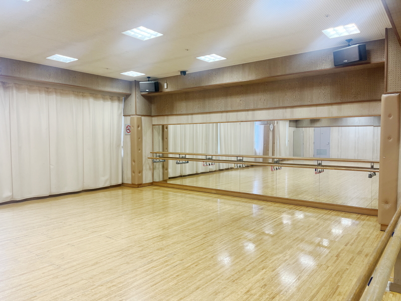 西成スポーツセンター・屋内プールの多目的室
