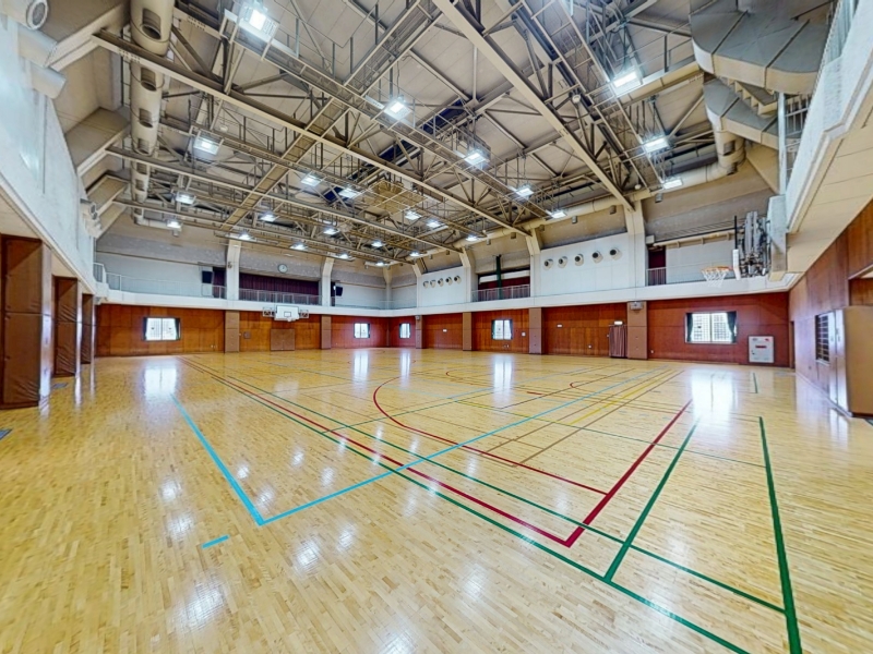 大阪市立住之江屋内プールの体育館