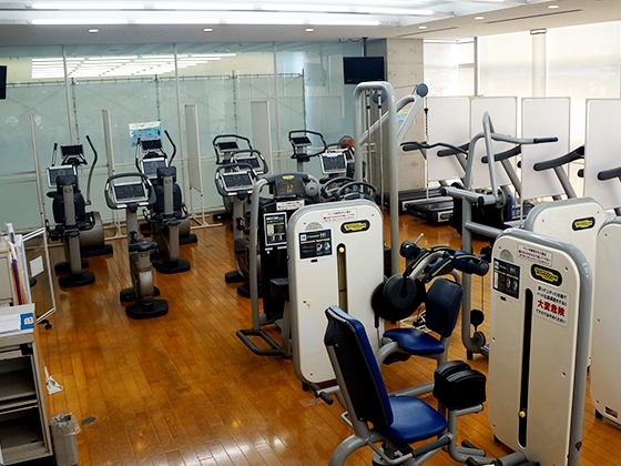 八尾市立屋内プールしぶきのトレーニングジム