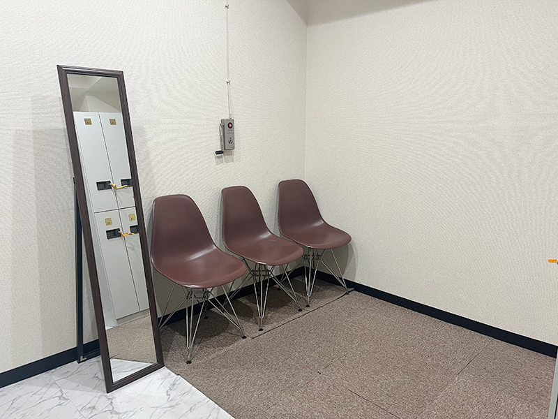 A-1EXPRESS 浜田山店のロッカールーム