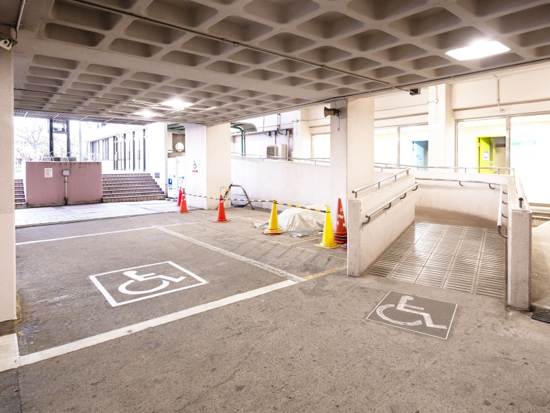 江戸川区総合体育館の駐車場